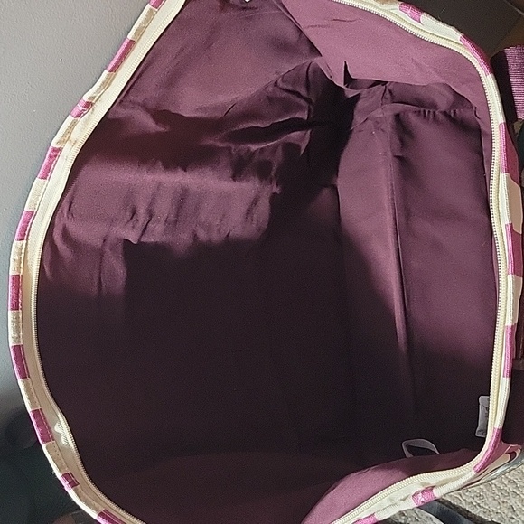 Victoria secret Pink weekender bag NWT - Picture 3 of 5